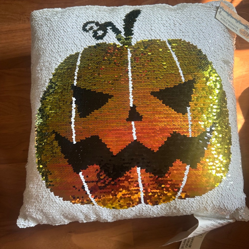 Cracker‎ Barrel Pumpkin Pillow White Reversible Sequin Halloween Decor